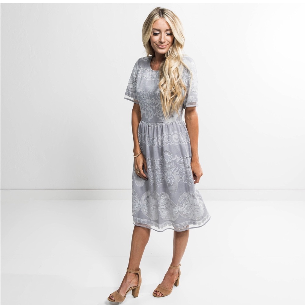 Lace dress Stevie Hender midi dress size medium
